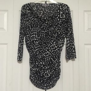 XL Black and White Keyhole Blouse